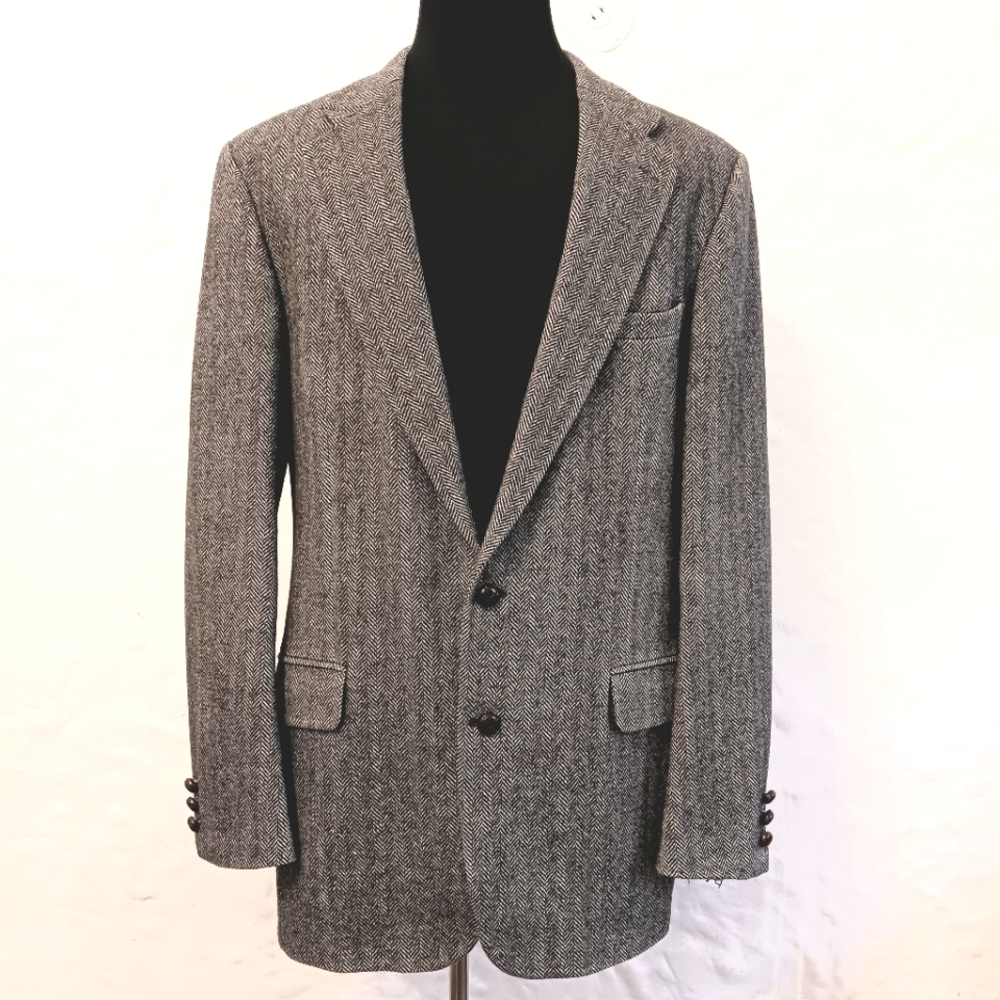 Vintage Deansgate wool, houndstooth, 2 button sport coat. 44.